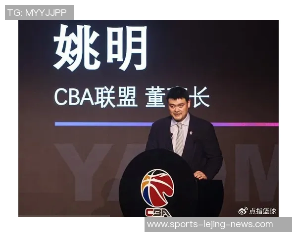 姚明小撒携手共进篮球之路展现青春风采与拼搏精神