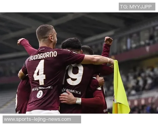 友谊赛精彩回顾:里昂大胜那不勒斯点球大战引发全场热烈反响 友谊赛精彩回顾:里昂大胜那不勒斯点球大战引发全场热烈反响