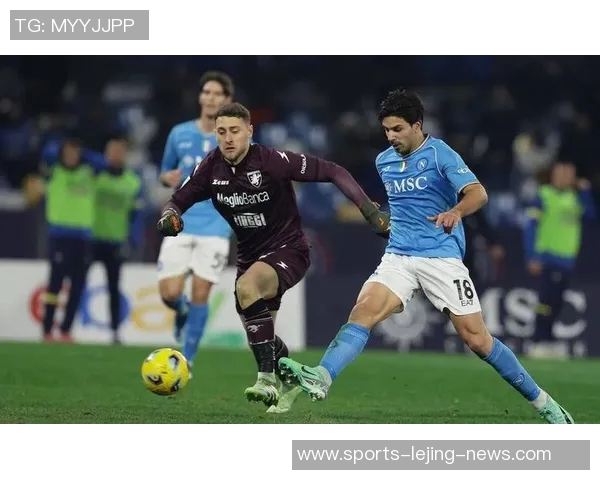 那不勒斯友谊赛大胜热刺五比一乌龙球引发全场欢呼与转会热议